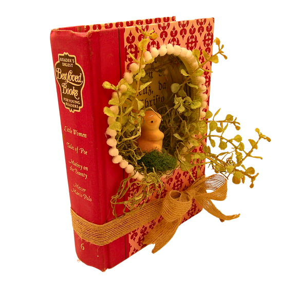 Reader's Digest Book Diorama - C