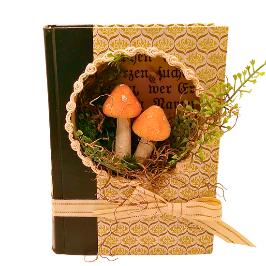 Reader's Digest Book Diorama - G