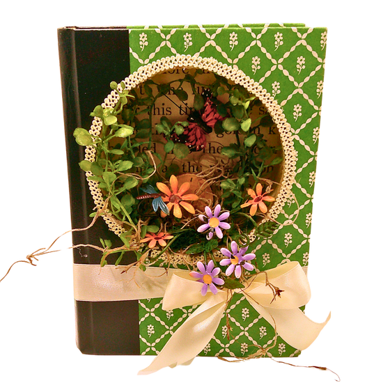 Reader's Digest Book Diorama - F
